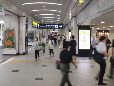 阪急「大阪梅田駅」からのアクセス（地上）写真4